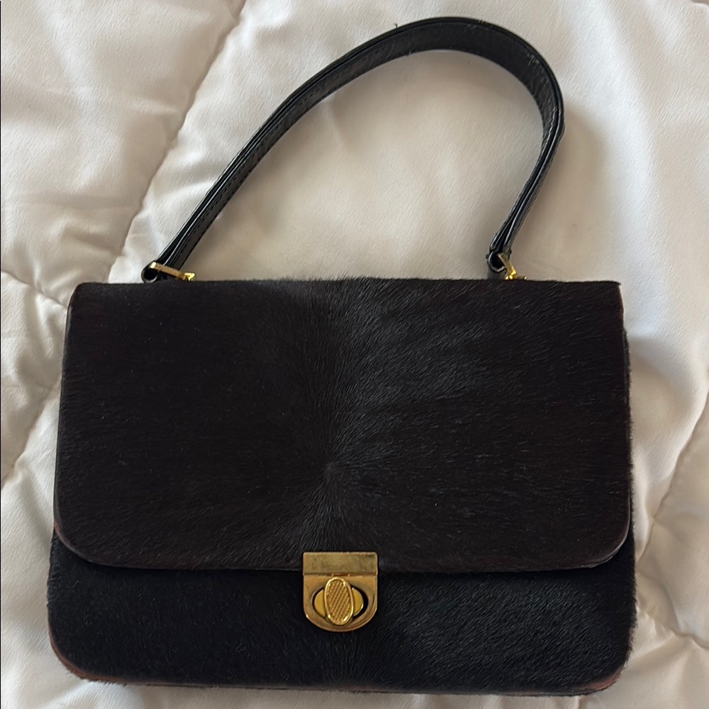 Elegant Black Leather Handbag